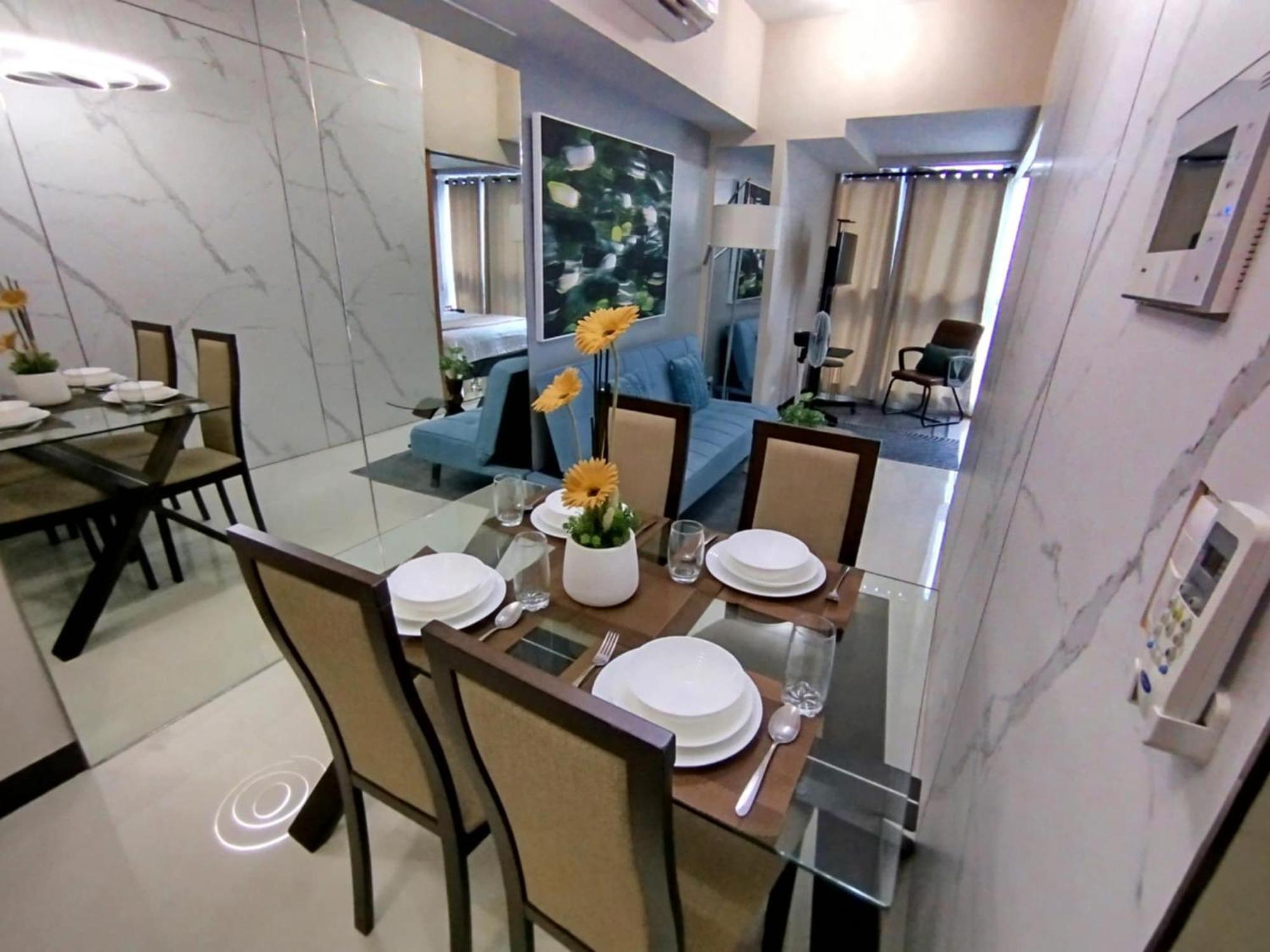 Cozy 1Br Uptown Parksuites Tower1 Bgc マニラ市 エクステリア 写真