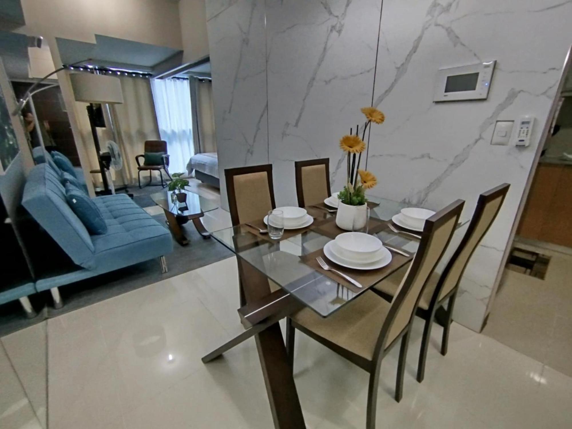 Cozy 1Br Uptown Parksuites Tower1 Bgc マニラ市 エクステリア 写真
